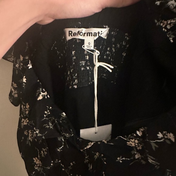 Reformation Imala Dress in Lucien, size 0 - Picture 6 of 9